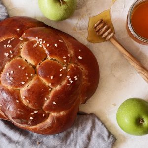 חלת דבש ותפוחי עץ - חגיגית ומושלמת לראש השנה